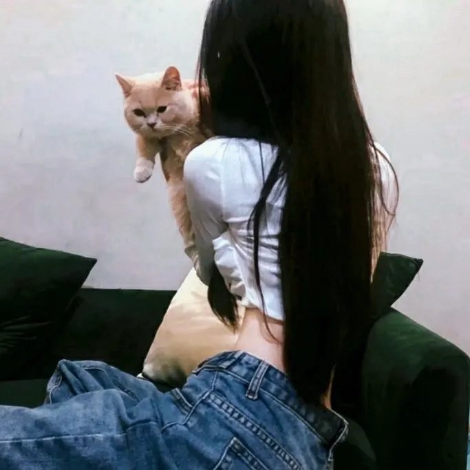 滑板女孩